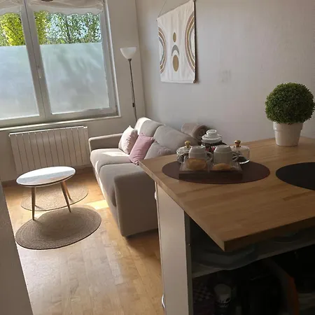 Meuble Atypique Chez Particulier Pensjonat 3*
